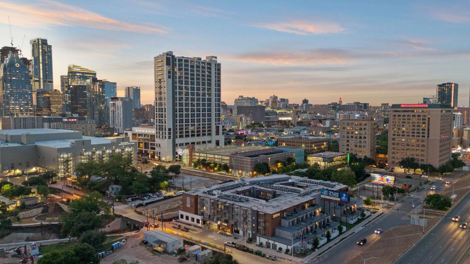 Placemakr Downtown Остин Экстерьер фото